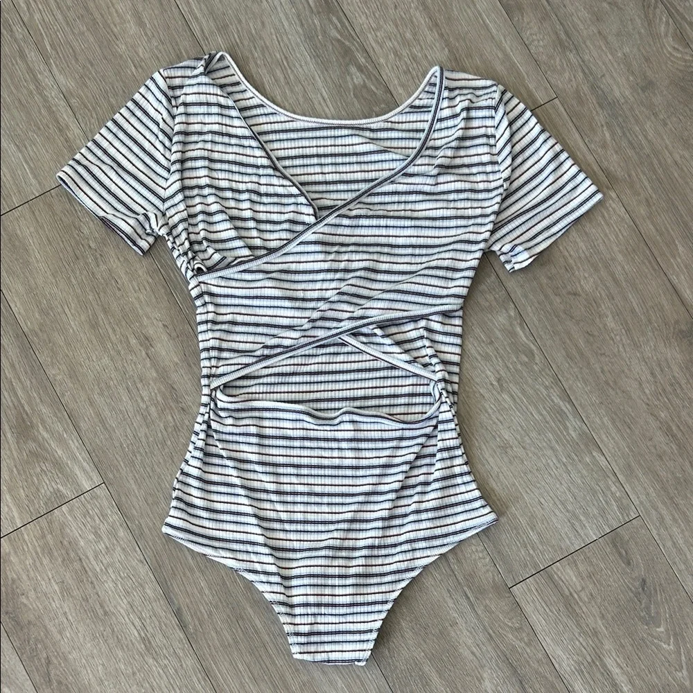 Striped Crisscross open Back Bodysuit - Picture 7 of 10